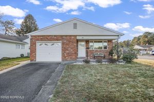 39 FONTANA ST, TOMS RIVER, NJ