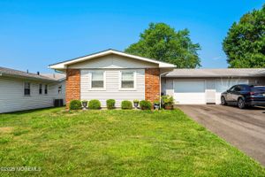 8 CONSTABLE ST, BRICK, NJ