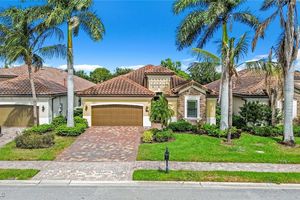 2834 AVIAMAR CIR, NAPLES, FL