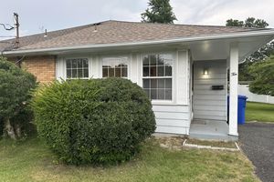 10 CARIBBEAN CT, TOMS RIVER, NJ