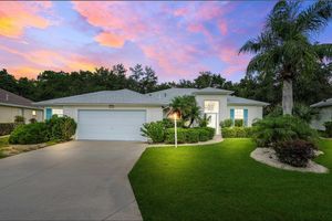 20542 QUEEN ALEXANDRA DR, LEESBURG, FL