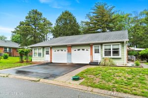 17B BENNINGTON LN, WHITING, NJ
