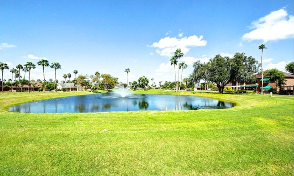 Scenic Ponds and Natural Spaces