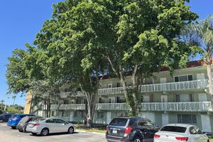 3000 SPRINGDALE BLVD V303, PALM SPRINGS, FL