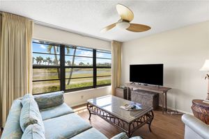 1 PLANTATION DR 101, VERO BEACH, FL