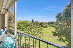 5510 PASEO DEL LAGO 2D, LAGUNA WOODS, CA