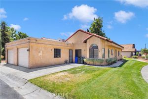 19227 WILLOW DR, APPLE VALLEY, CA