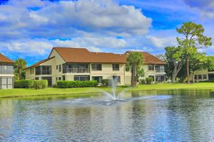 3409 JOG PARK DR # 3409, GREENACRES, FL