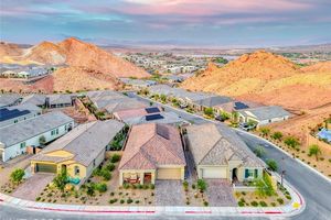 32 TATAHATSO POINT ST, HENDERSON, NV