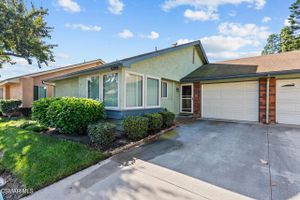6204 VILLAGE 6, CAMARILLO, CA