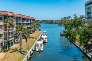 1350 N PORTOFINO DR APT 208, SARASOTA, FL