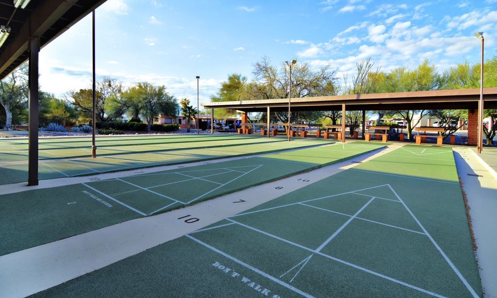 6 Shuffleboard Courts