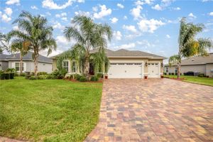 10279 JULIA ISLES AVE, OXFORD, FL
