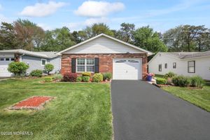 8 RUSHMORE DR, BRICK, NJ
