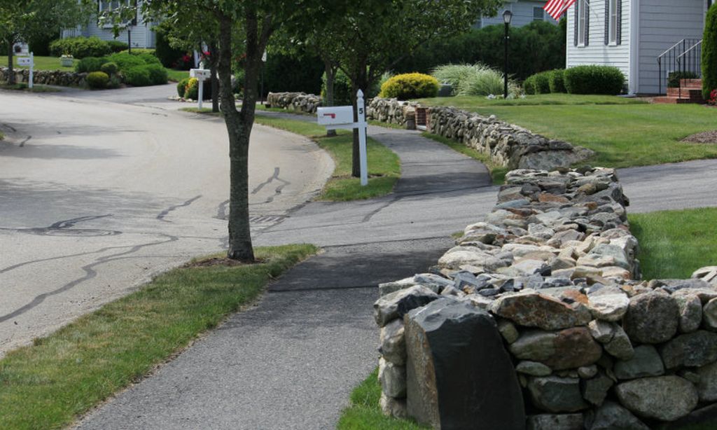 Sidewalks Throughout Community