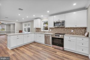 39 CHELSEA PL, SOUTHAMPTON, NJ