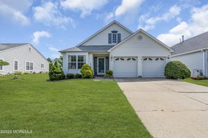 18 STEWART CT, JACKSON, NJ