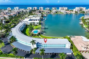 383 HARBOUR DR 309, NAPLES, FL