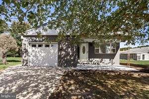 5 SAINT ANDREWS CT, TOMS RIVER, NJ
