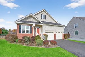 24 JUNIPER CIR, MIDDLETOWN, NY
