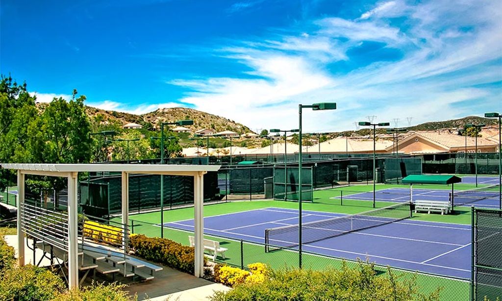 9 Tennis Courts