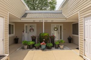 605 CABOT CT 605, SMITHTOWN, NY