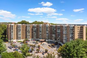 15100 INTERLACHEN DR 4-918, SILVER SPRING, MD