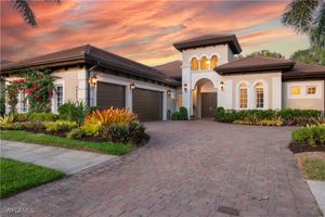 8986 SHENENDOAH CIR, NAPLES, FL