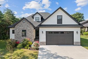 126 ELOKWA WAY, LOUDON, TN