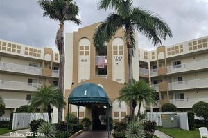 7763 SOUTHAMPTON TER APT 211, TAMARAC, FL