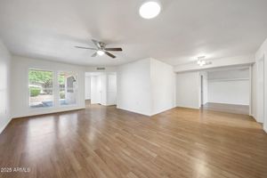 10246 W PALMERAS DR, SUN CITY, AZ