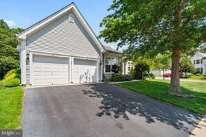 11 JUMPING BROOK LN, BARNEGAT, NJ