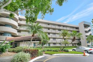 1001 COLONY POINT CIR 220, PEMBROKE PINES, FL