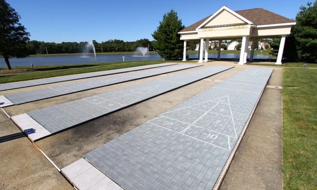 4 Shuffleboard Courts