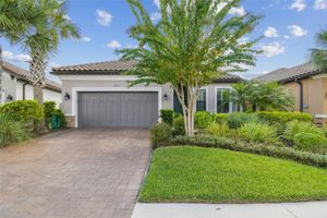 8621 GRAND ALBERATO RD, TAMPA, FL