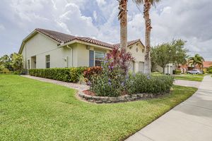 6325 OXFORD CIR UNIT 101, VERO BEACH, FL