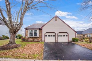 11 BEDFORDSHIRE DR, MONROE, NJ