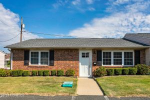 11 LOUISIANA DR, MATAWAN, NJ