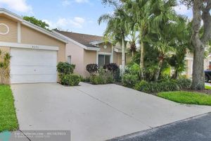 8273 SPRINGTREE RD F, BOCA RATON, FL
