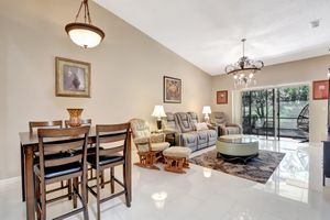 9308 SWANSEA LN, WEST PALM BEACH, FL