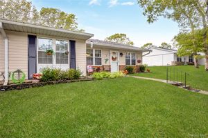 412 WEYMOUTH CT UNIT B, RIDGE, NY