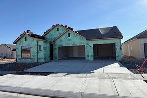 953 W DAVIS AVE, TOQUERVILLE, UT