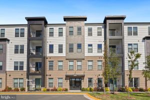 42874 FIREFLY SONATA TER APT 206, ASHBURN, VA