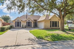 915 W PALMCREST CT, PEARLAND, TX