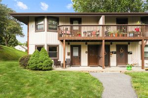 2 HAMPTON CT A, YORKTOWN HEIGHTS, NY