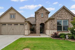 9608 CREEKWOOD DR, DENTON, TX