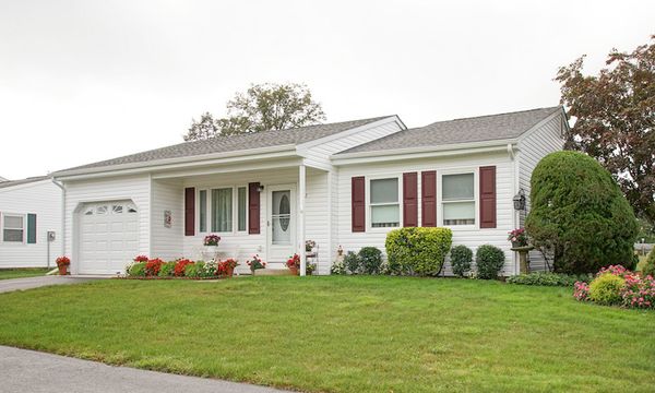 Crestwood Village 7 | Whiting, NJ Retirement Communities | 55places