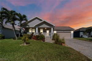 8632 LAKE FRONT CT, PUNTA GORDA, FL