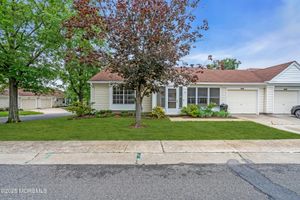 1091A CANTERBURY DR, MANCHESTER, NJ
