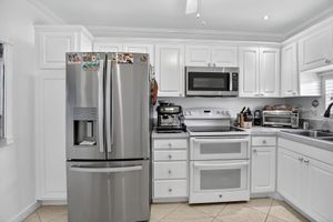 9500 N HOLLYBROOK LAKE DR 308, PEMBROKE PINES, FL